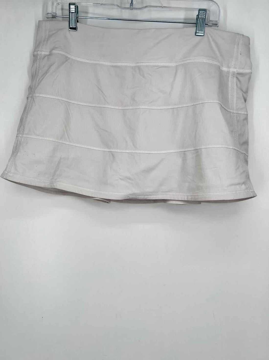 Lululemon Size 12 White Active Skorts
