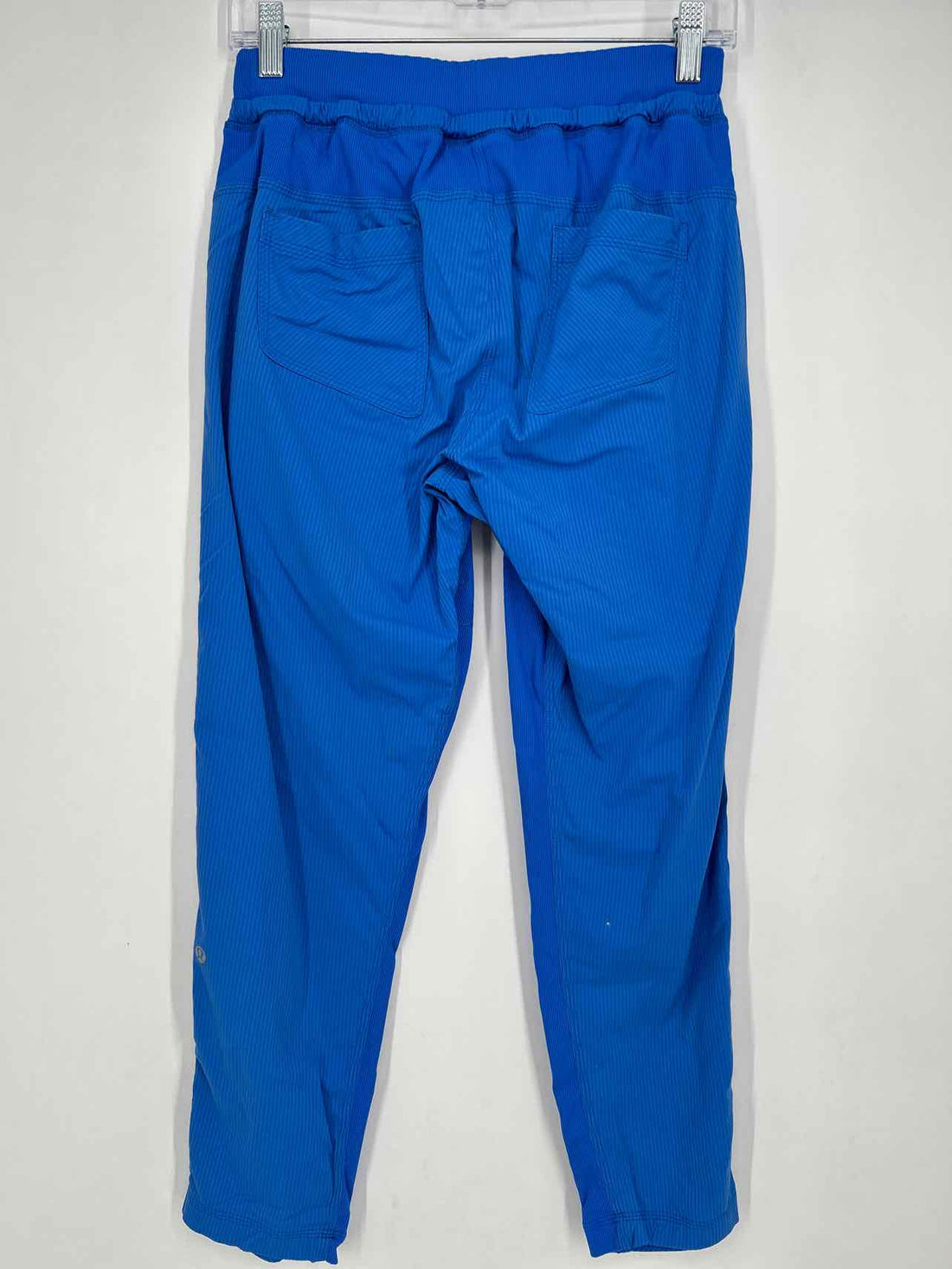 Lululemon Size 8 Blue Stripe Active Pants
