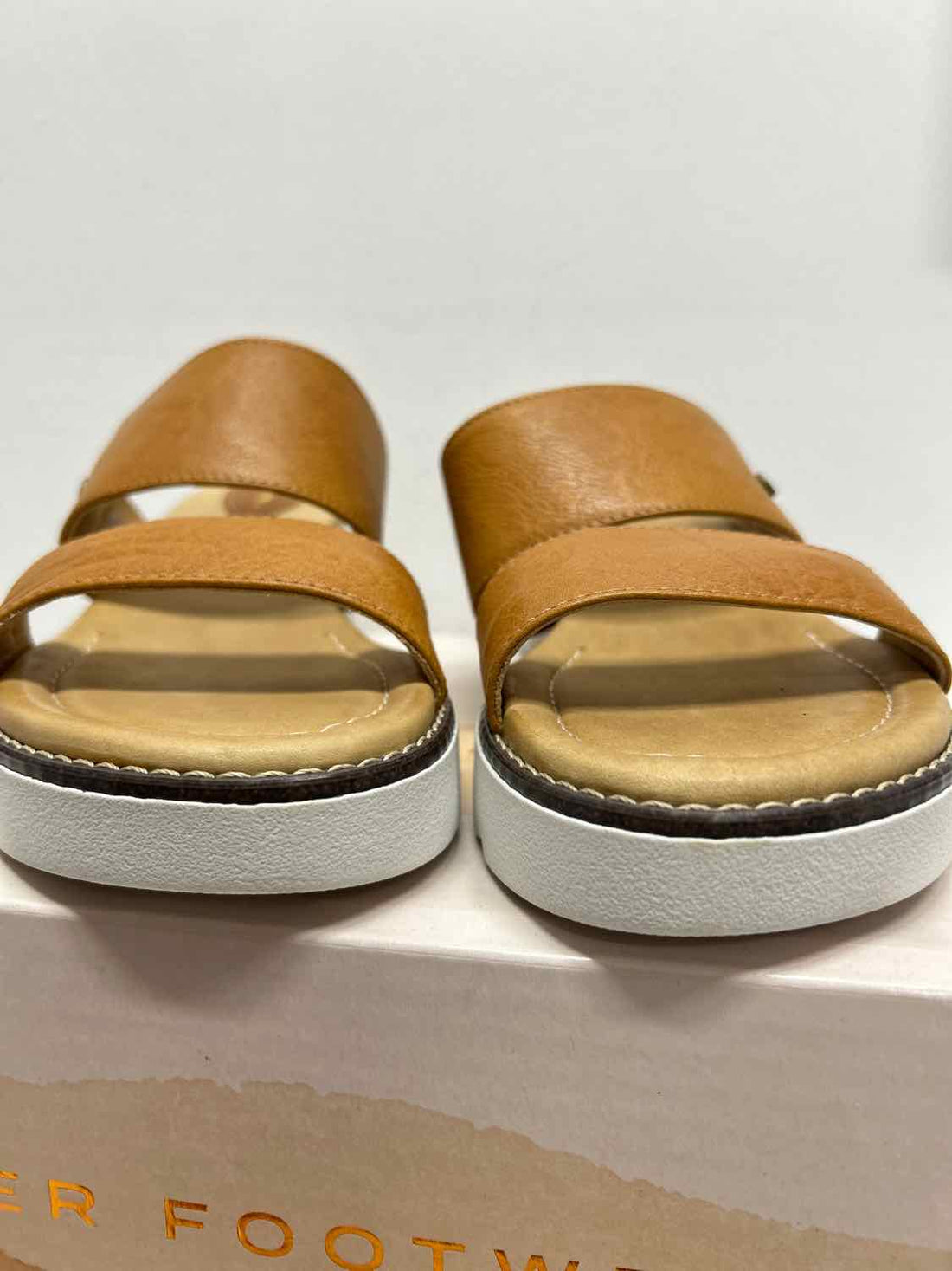 Patina Women Size 10 Cognac New In Box Leather Sandals