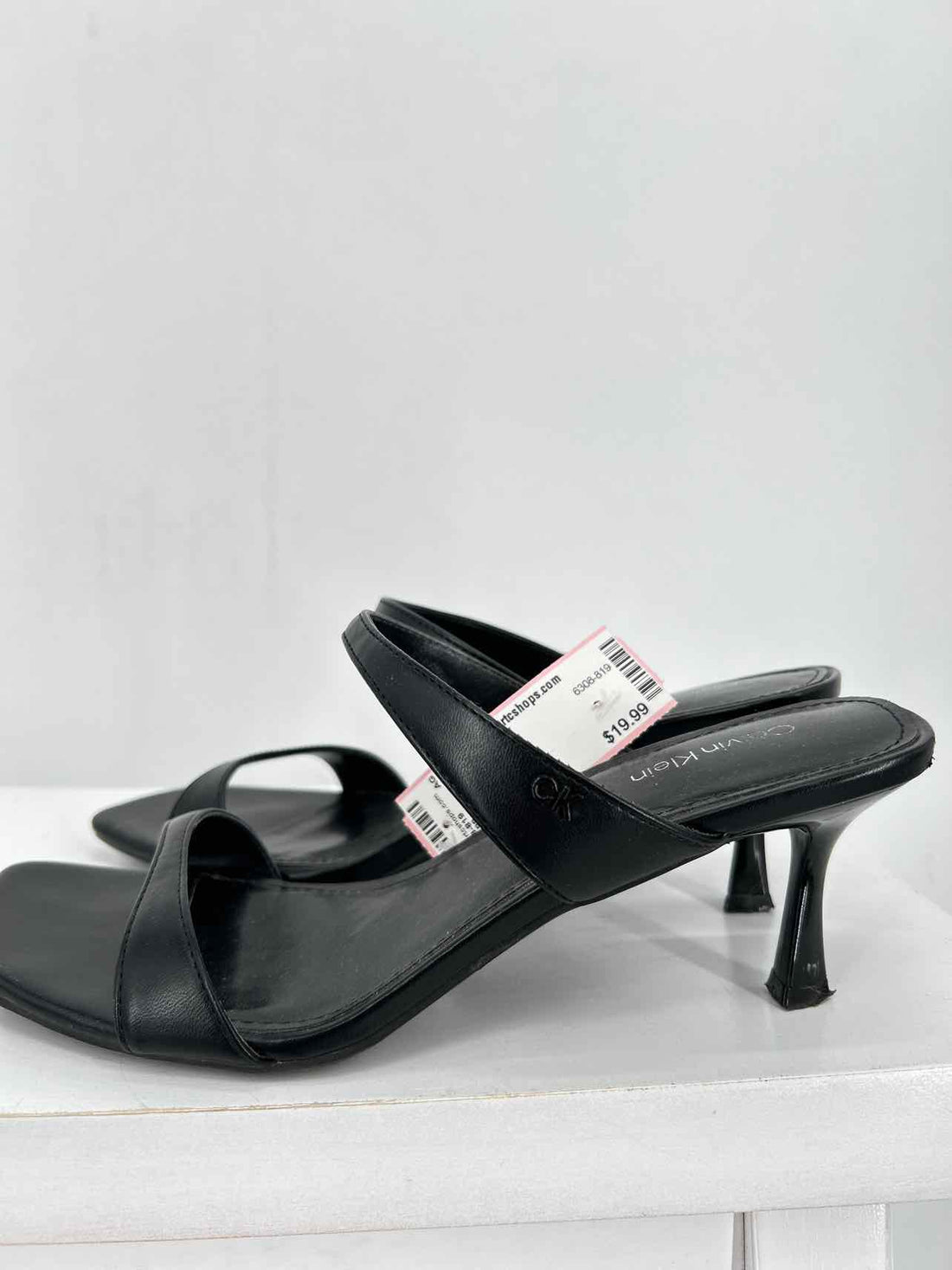 Calvin Klein Women Size 8 Black Heels