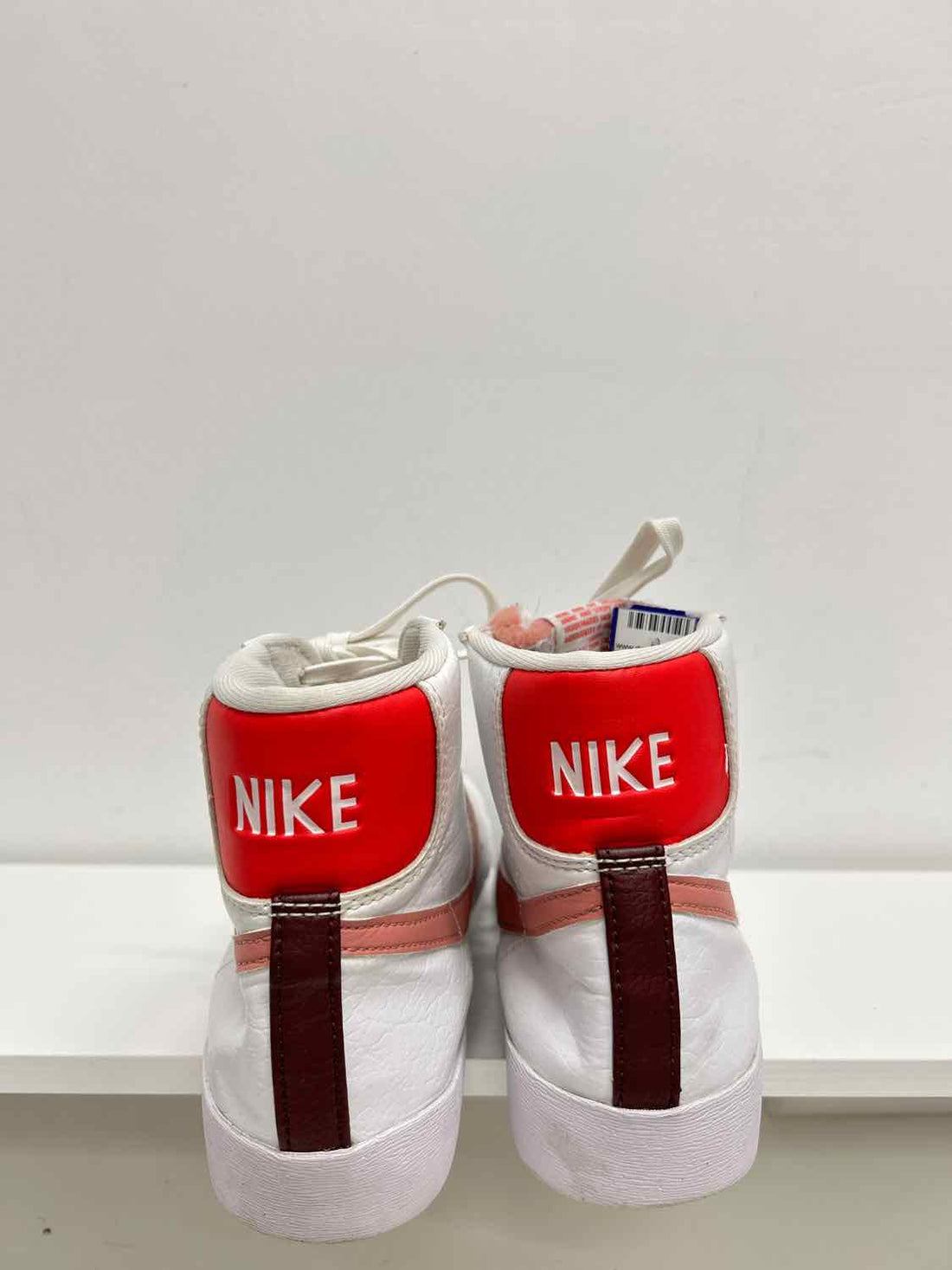 Nike Women Size 8.5 White Sneakers