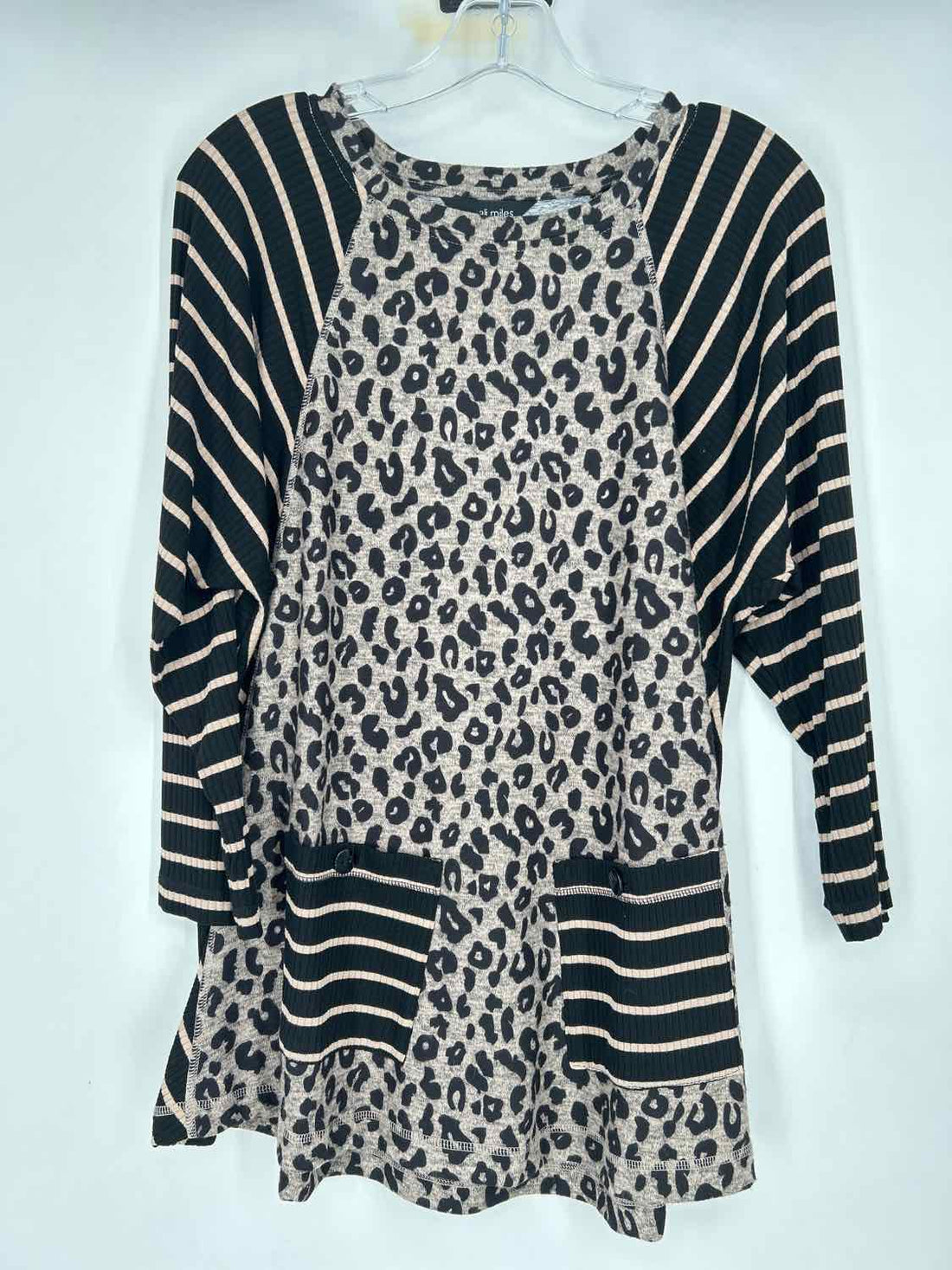 Ali miles Size S Black & Leopard Long Sleeve