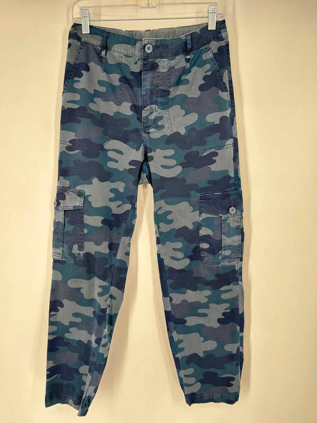 Sundance Size 6 Blue Camo Pants