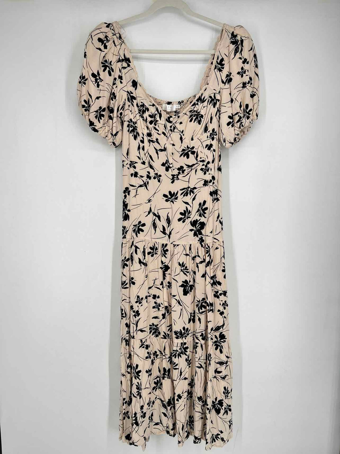 ASTR Size M Cream & Black Print Short Sleeve Dress