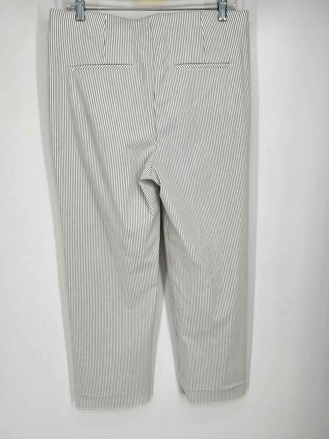 Chicos Size 1.5(10) White Striped Pants