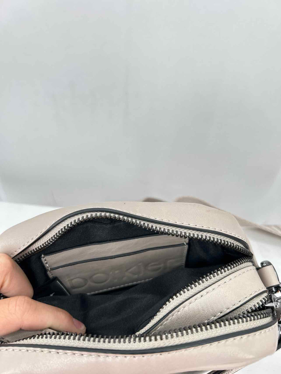 Botkier Light Gray Leather Pre Owned Crossbody