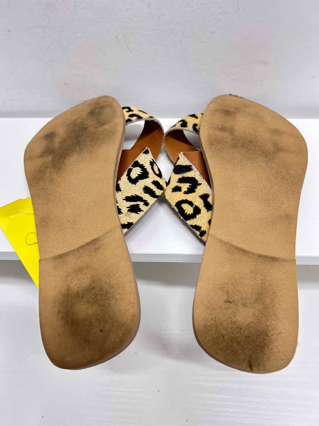 Beach Women Size 11 Leopard Sandals