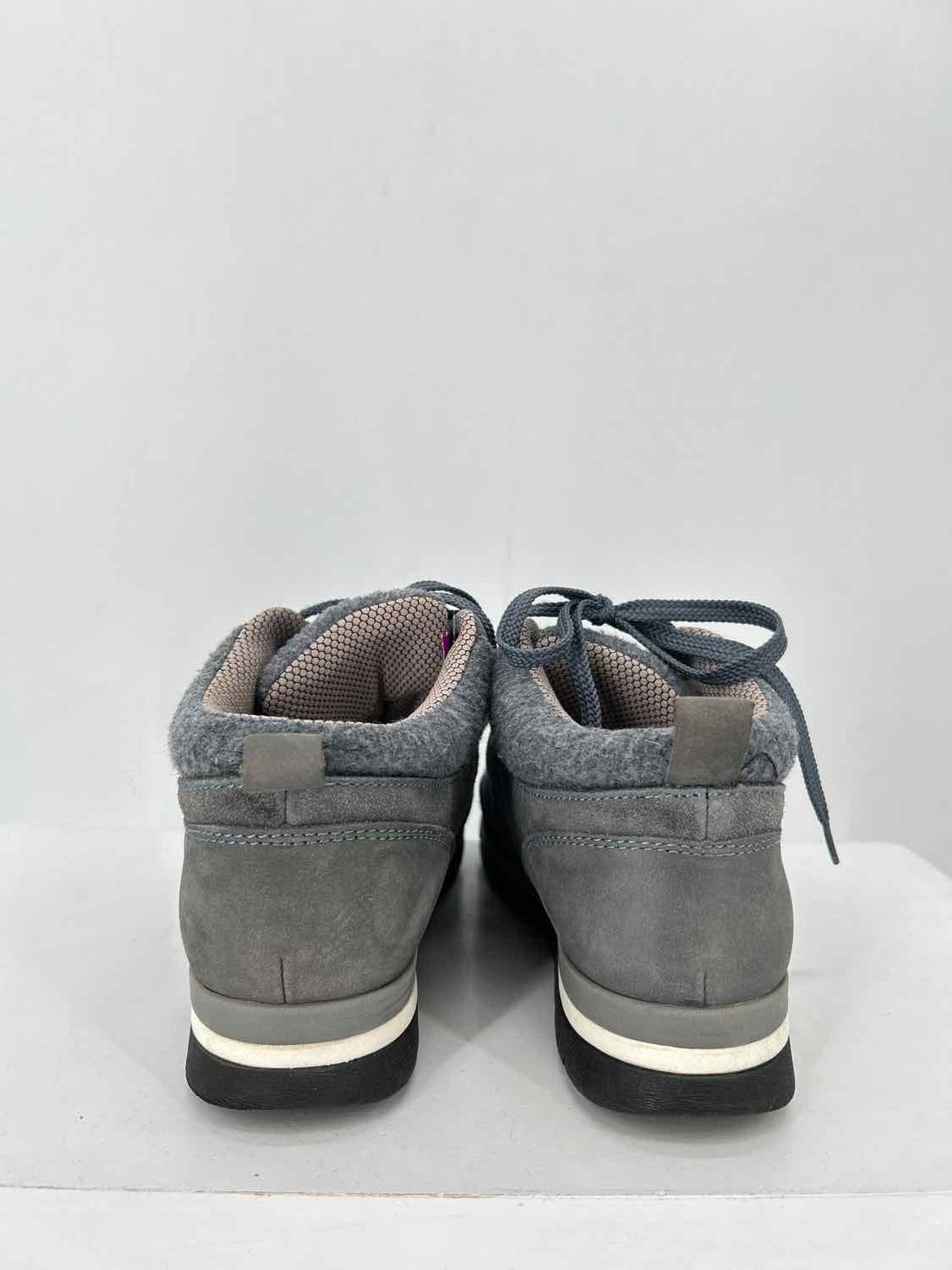 Bionico Women Size 6.5 Gray Leather &  Wool Sneakers