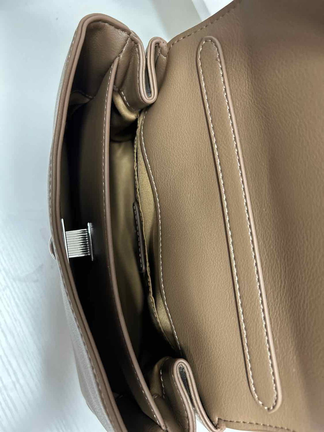 Walter Baker Brown Vegan Leather Pre Owned Purse