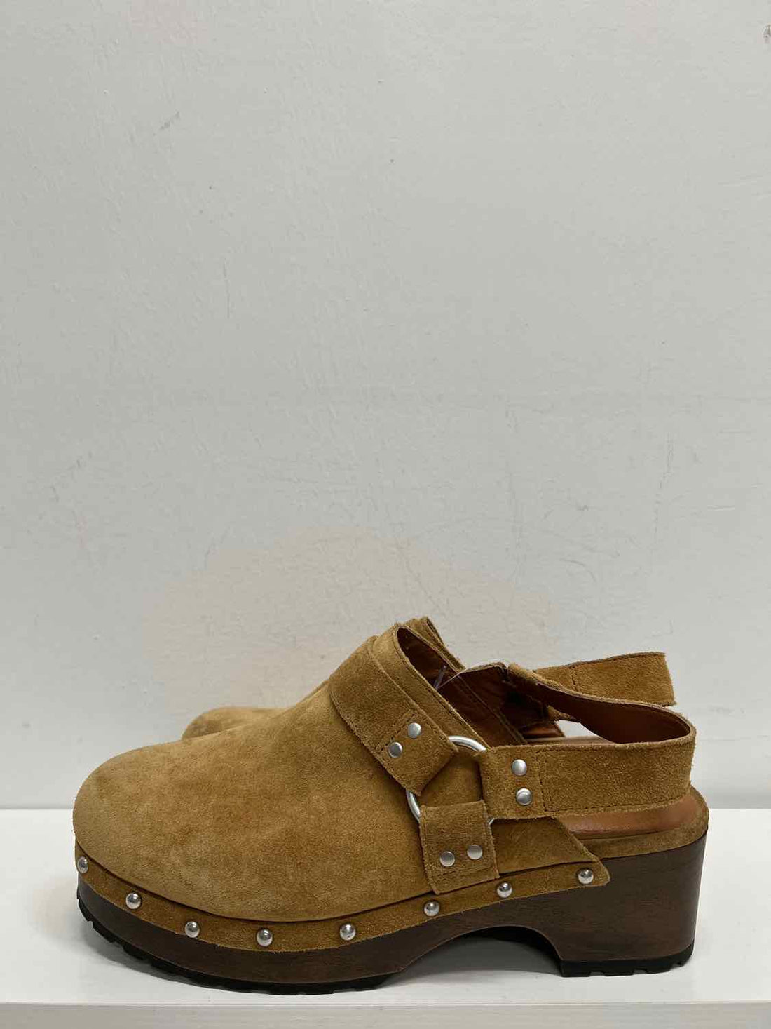 Lucky Brand Women Size 9.5 Tan New Suede Clogs