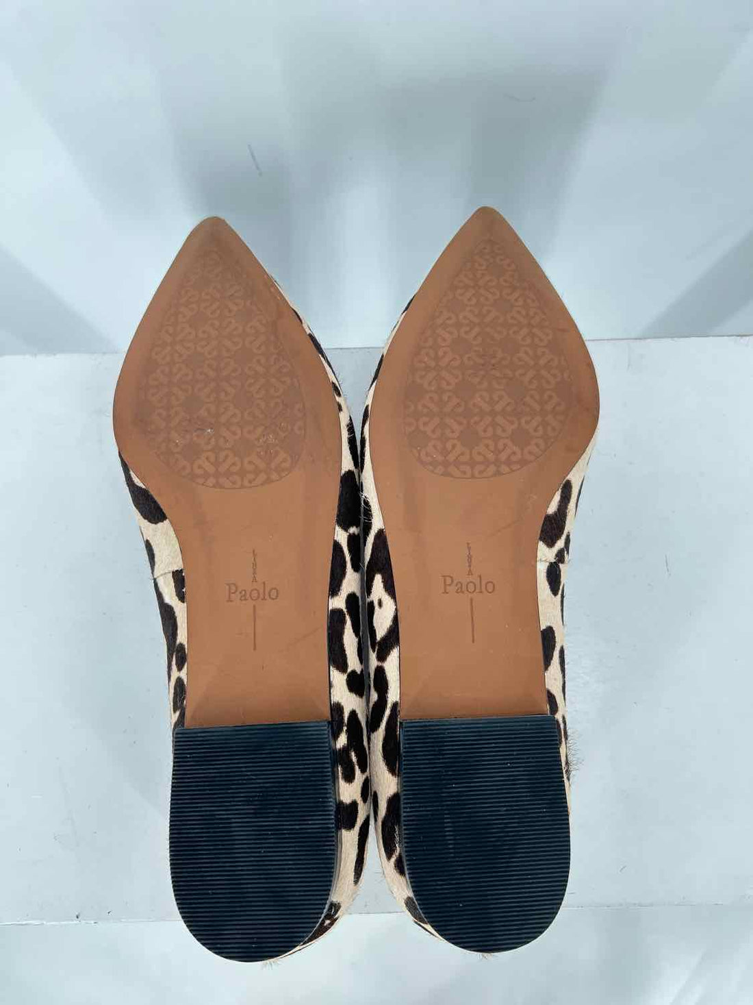 Linea Paolo Women Size 9 Leopard Calf Hair Flats