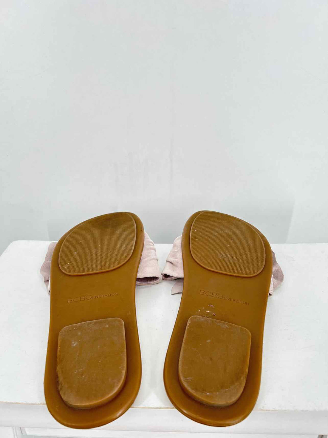 BCBGeneration Women Size 11 Pale Pink Slides