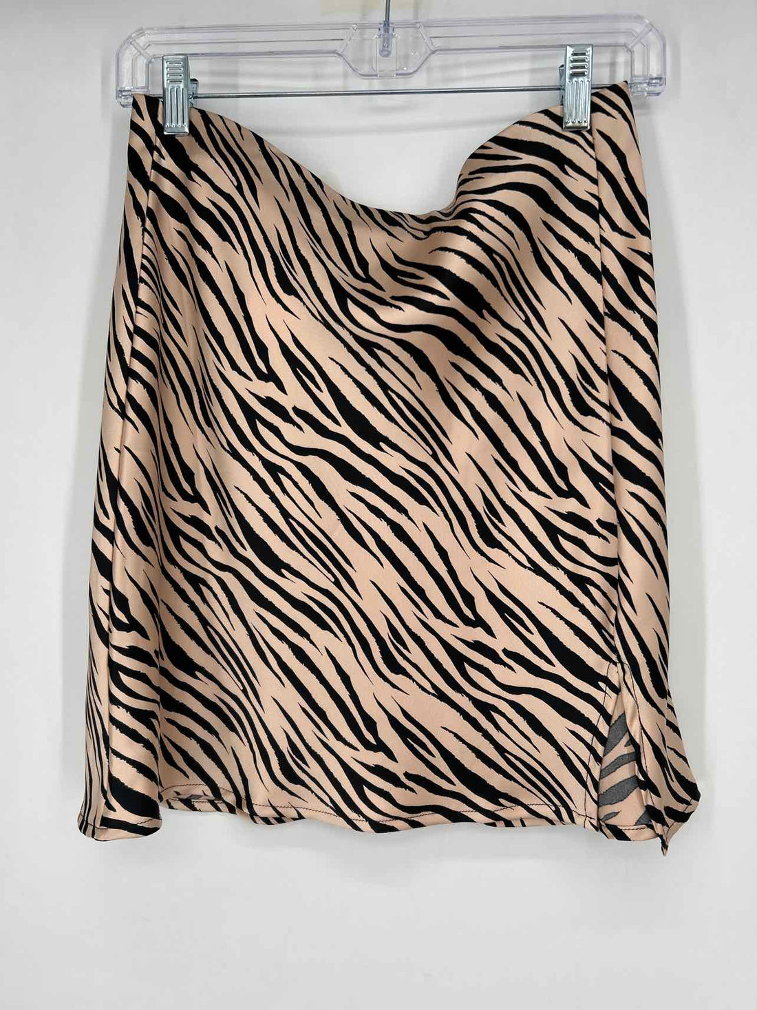 Renee C Size M Zebra NWT Skirts