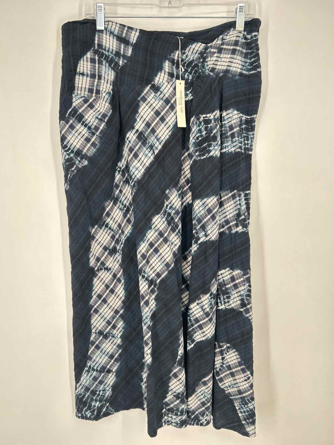 Madison Hill Size 10 Navy & White Plaid NWT Skirts