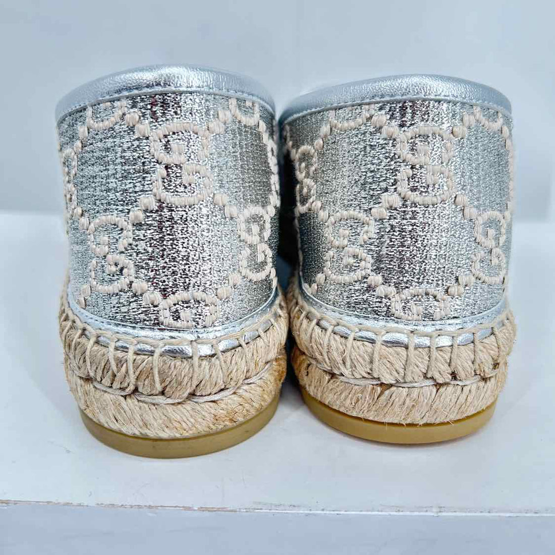 Gucci lame'GG Women Size 38 Silver Pre Owned Espadrilles LUXURY