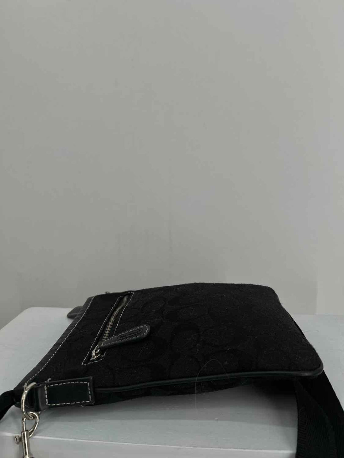 Coach Black Signature Canvas/Leather Pre Owned Crossbody
