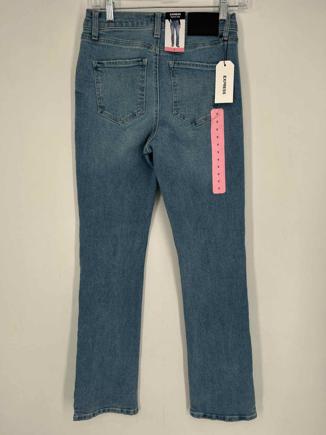 Express Size 6 Medium Wash NWT Jeans
