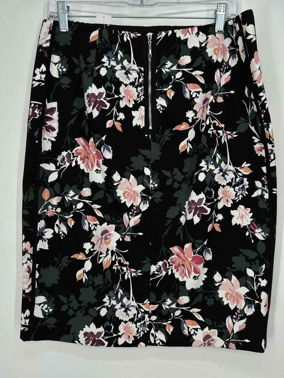 White House Black Market Size 10 Black Floral NWT Skirts