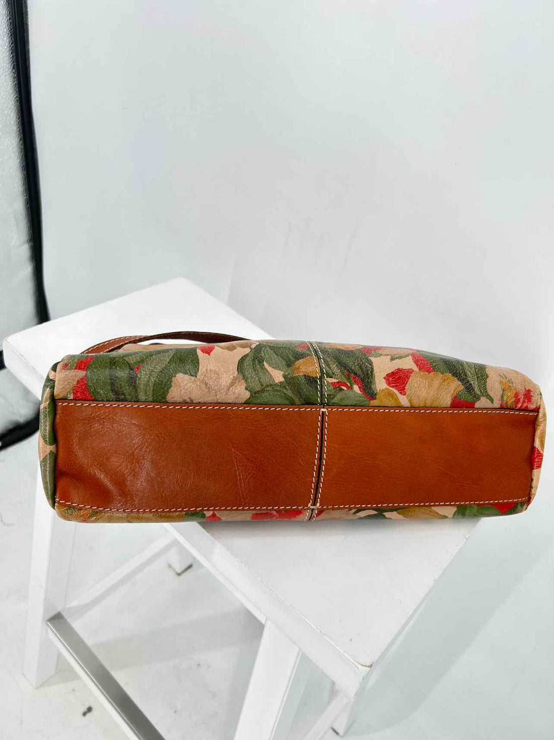 Patricia Nash Beige Floral Leather Pre Owned Shoulder