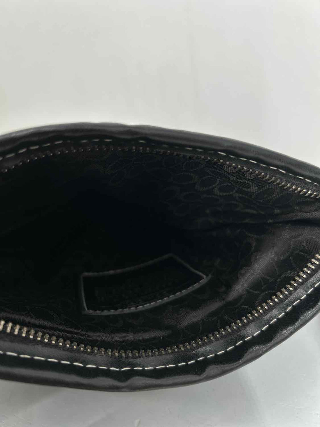 Coach Black Signature Canvas/Leather Pre Owned Crossbody