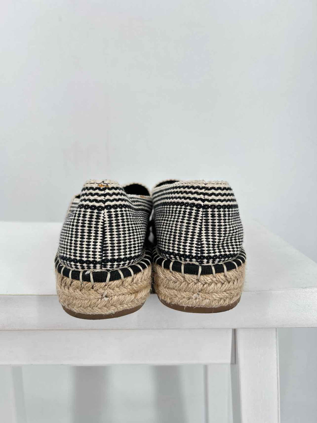 Chelsea & Theodore Women Size 9 Black & Cream Espadrilles