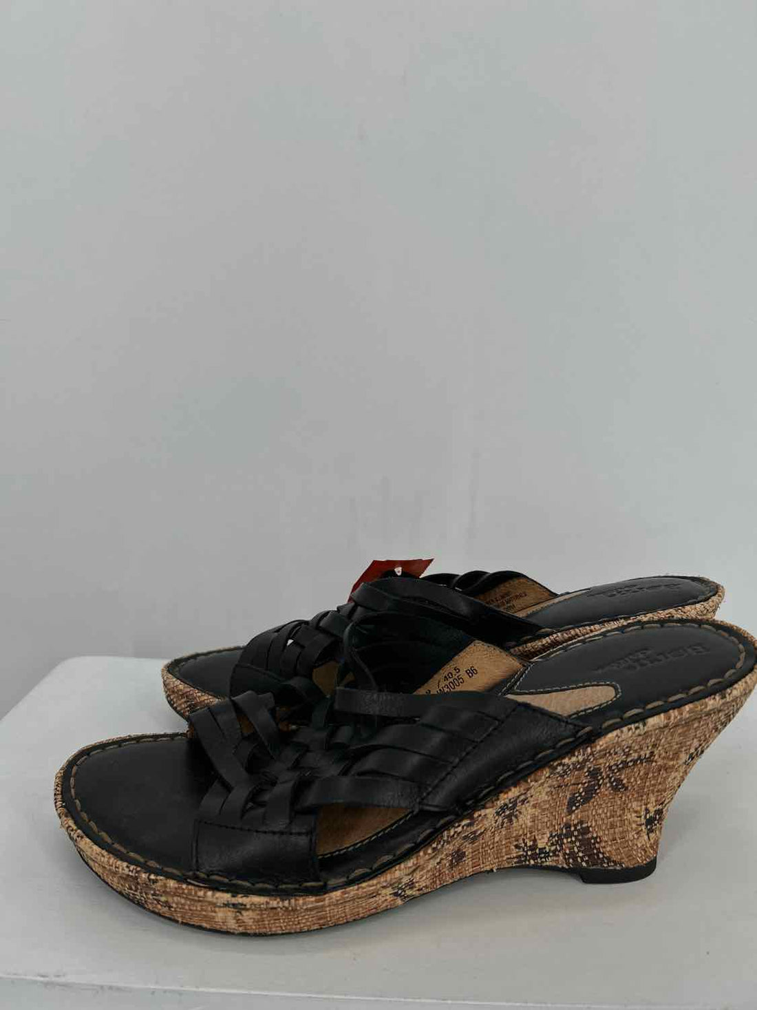 Born Women Size 9 Black Wedges