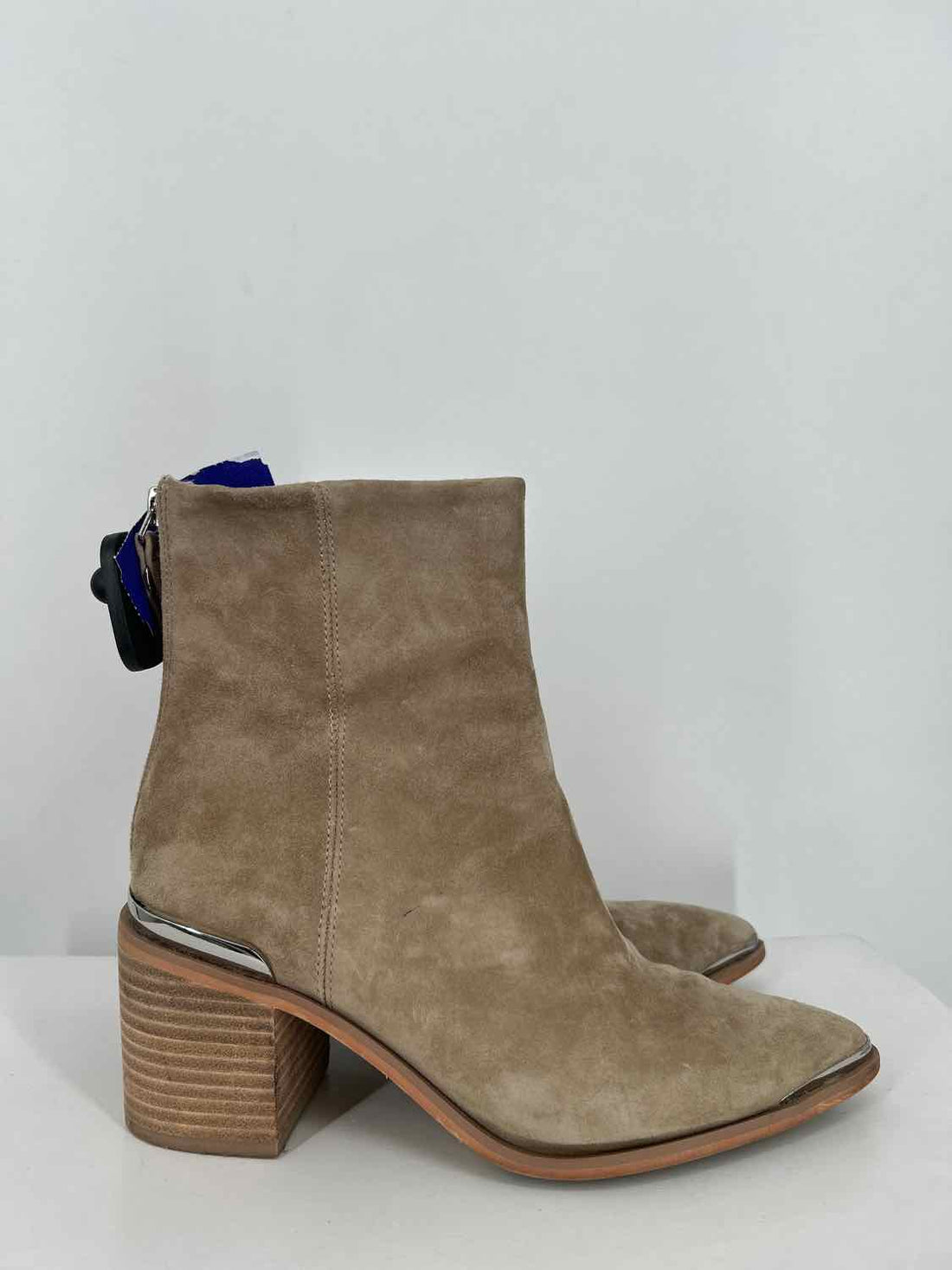 Steve Madden Amber Women Size 6.5 Taupe Ankle Boot
