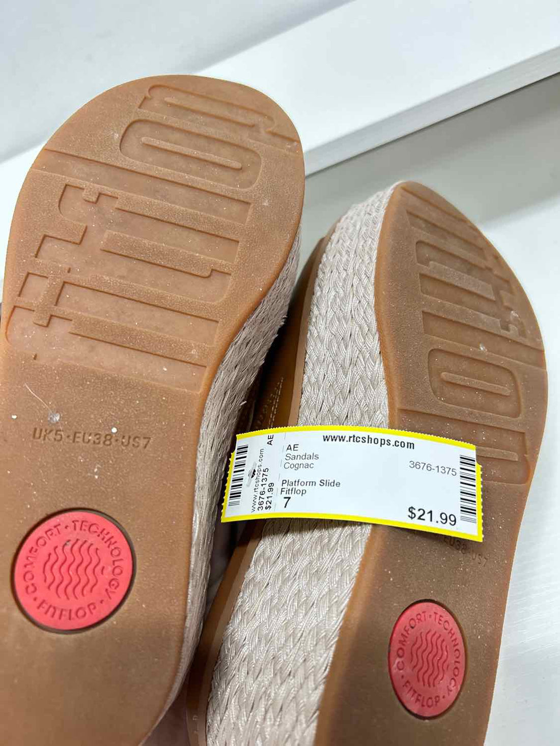 Fitflop Women Size 7 Cognac Sandals