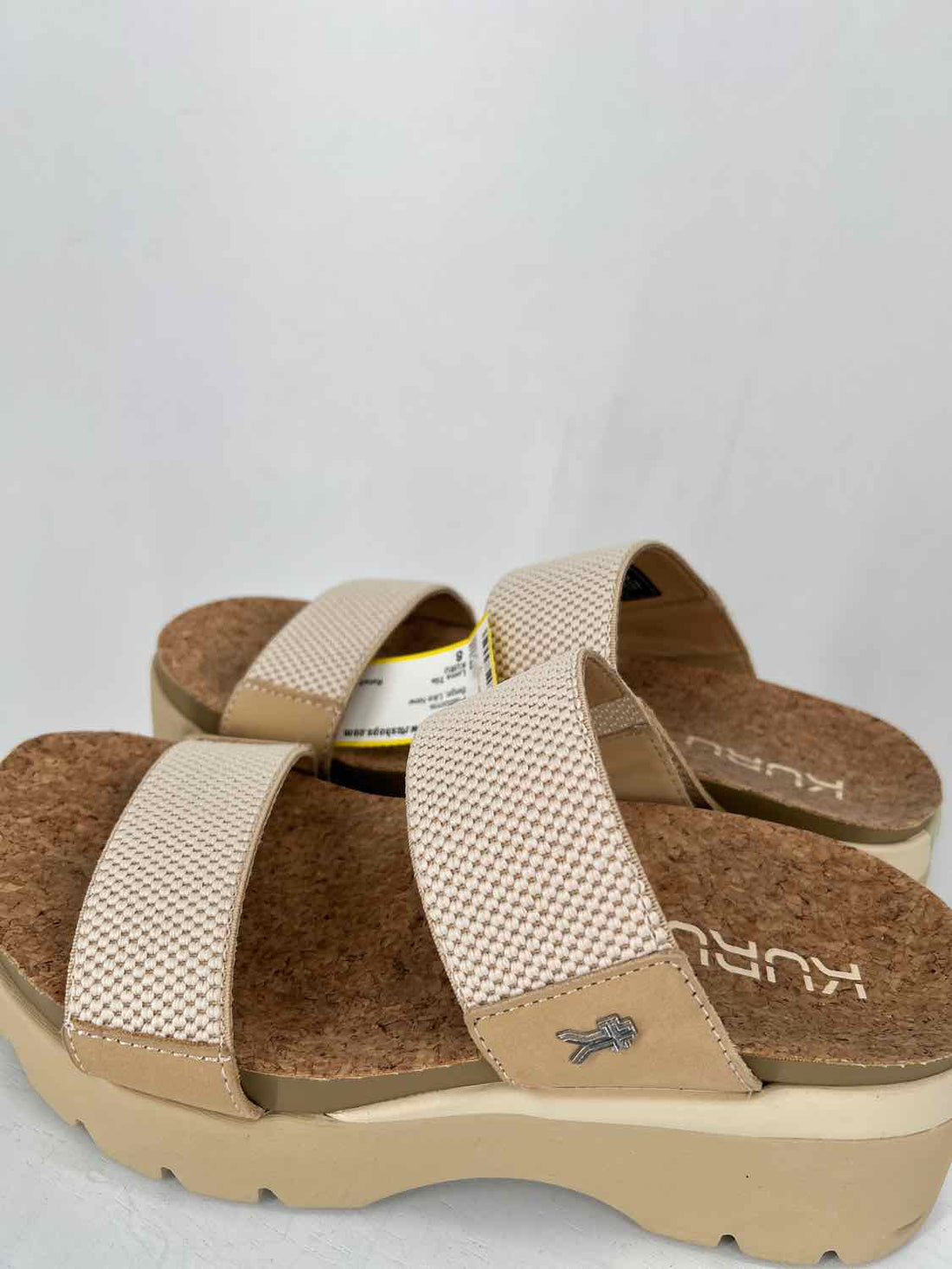 KURU Women Size 8 Beige Like New Platforms