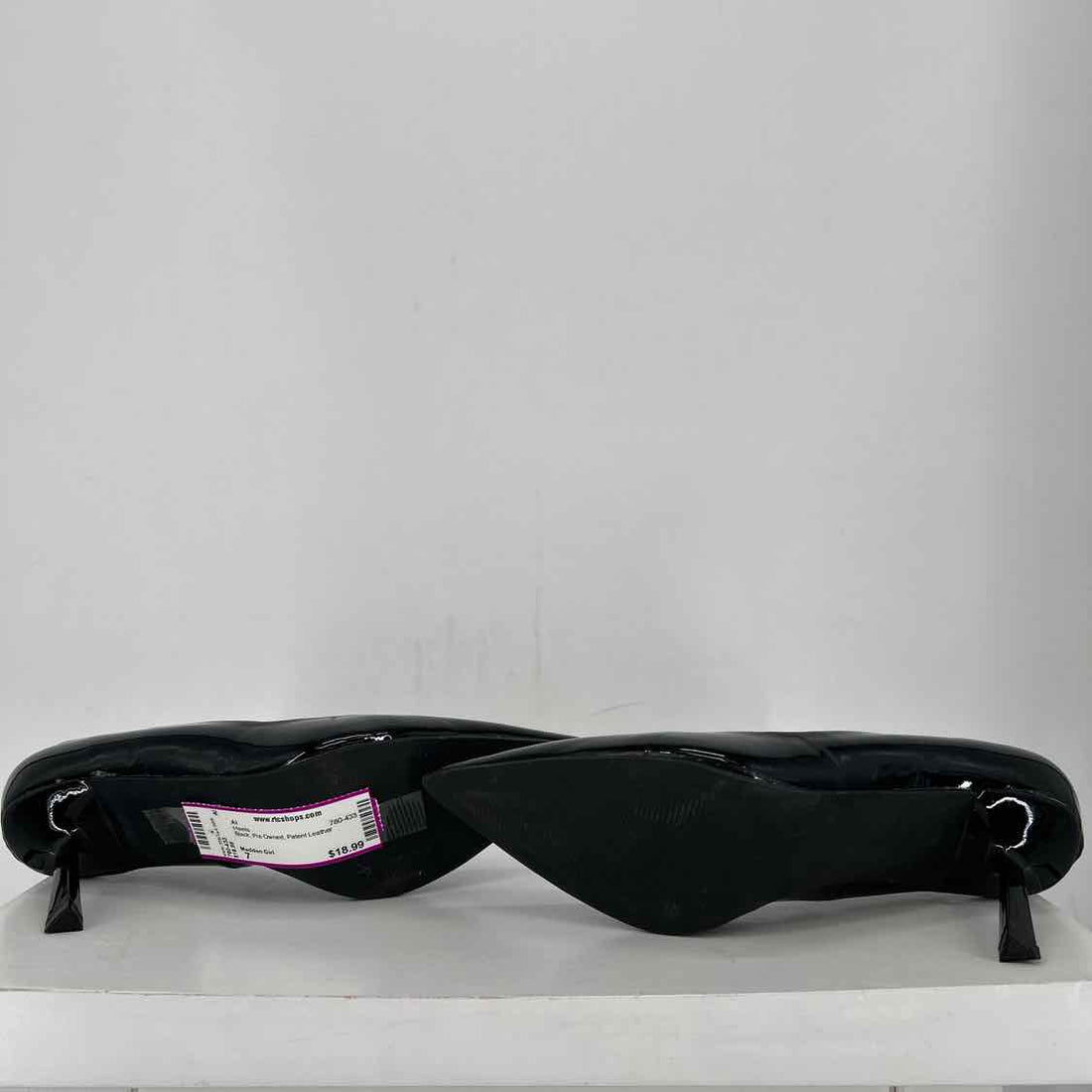 Madden Girl Women Size 7 Black Pre Owned Patent Leather Heels