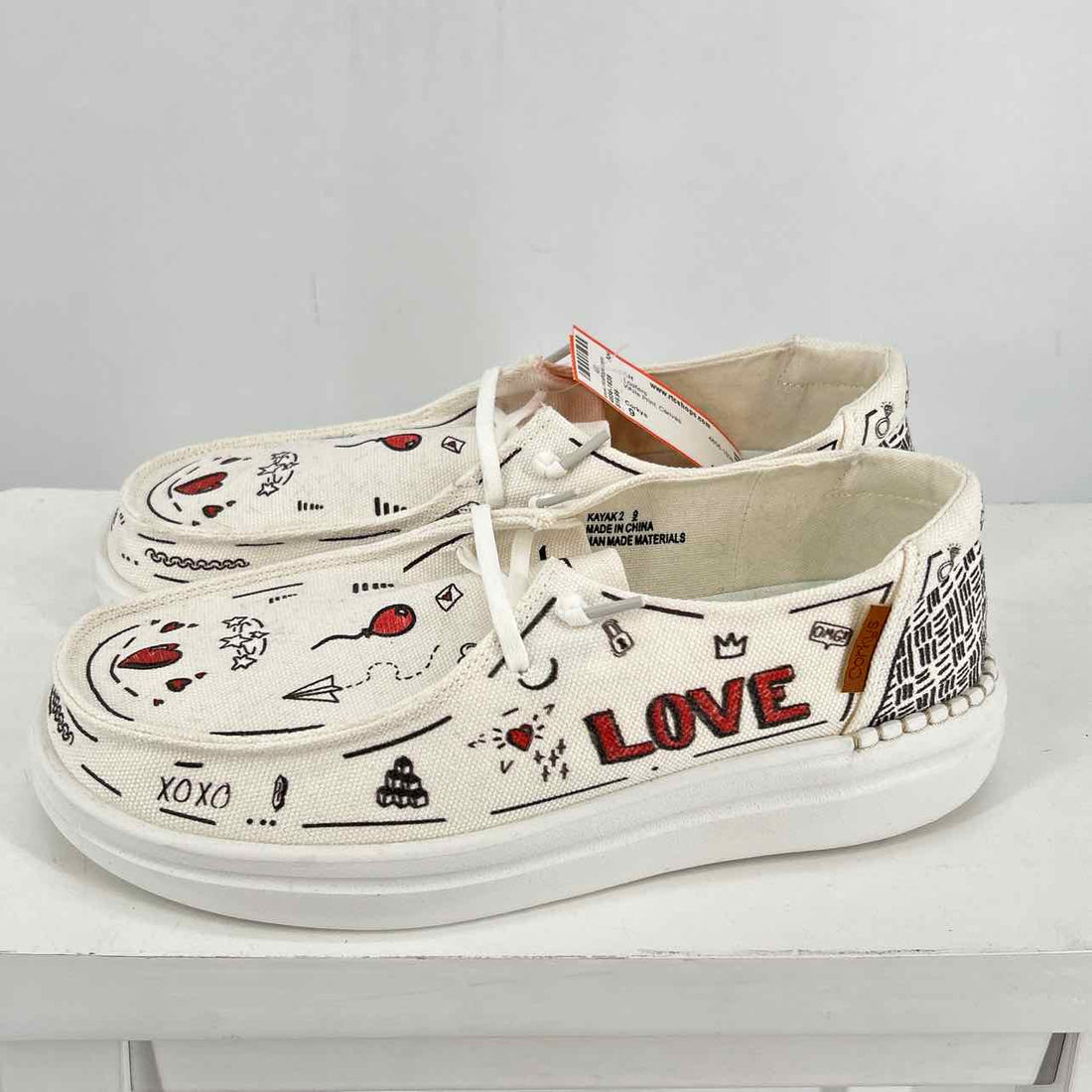 Corkys Women Size 9 White Print Canvas Loafers