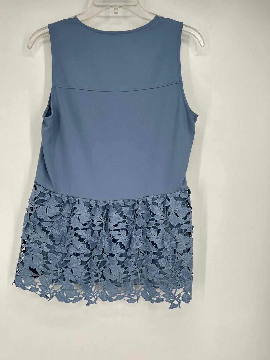 Crosby Size S Dusty Blue Applique Sleeveless