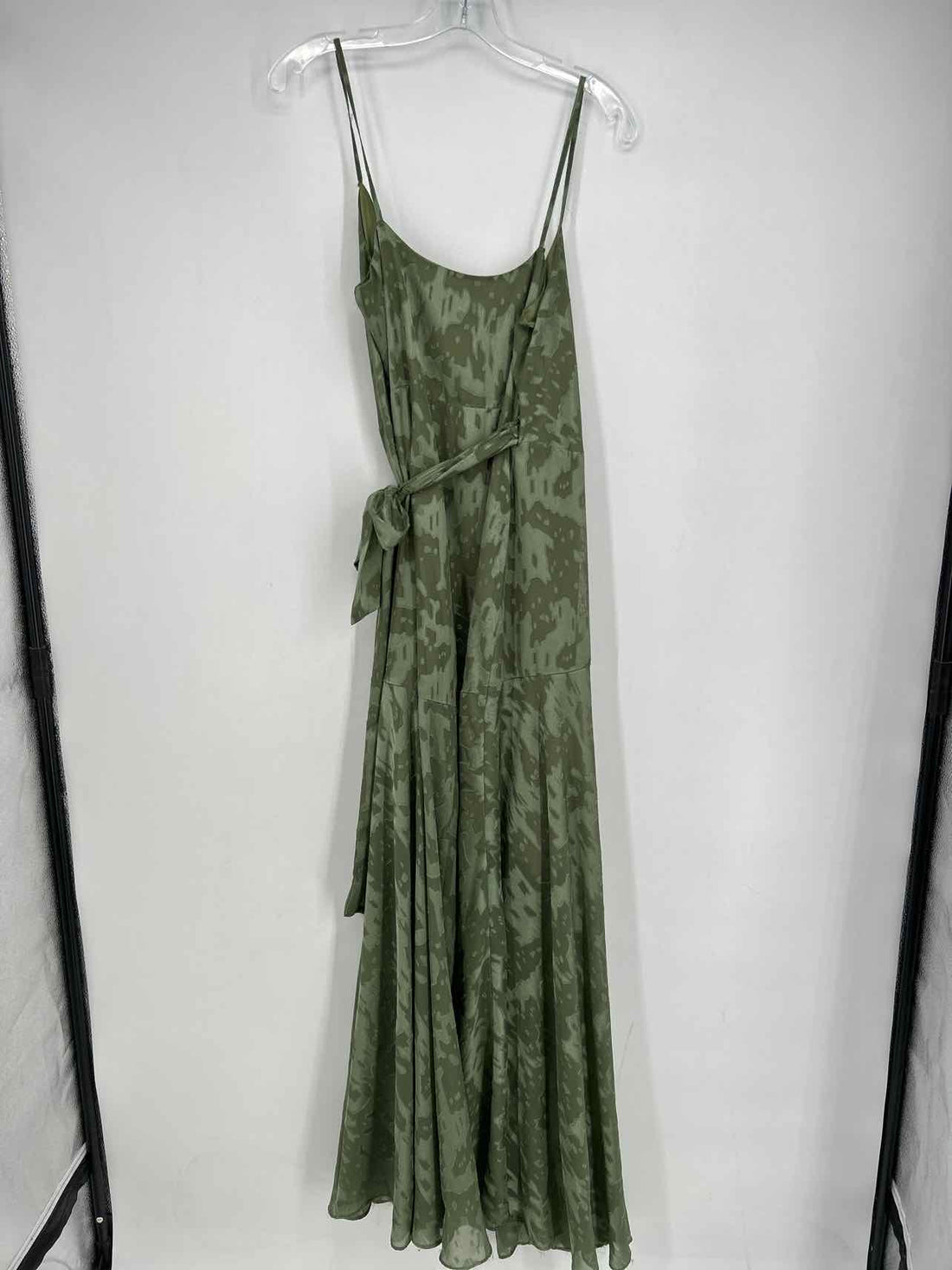 Hutch Size M Olive Maxi