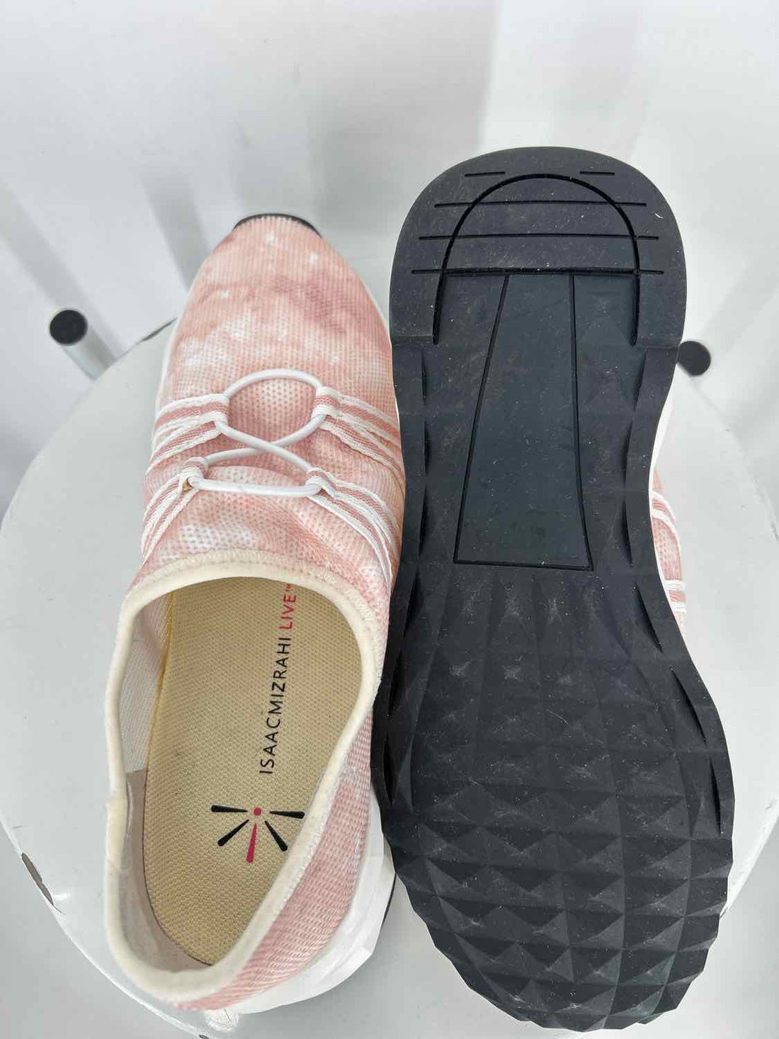 Isacc Mizrah Live Women Size 6.5 Blush Sneakers