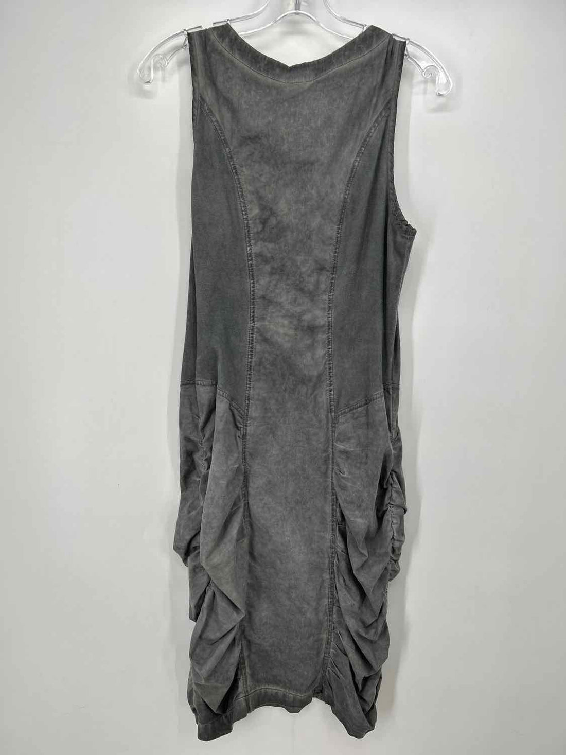 XCVI Size M Gray Sleeveless Dress