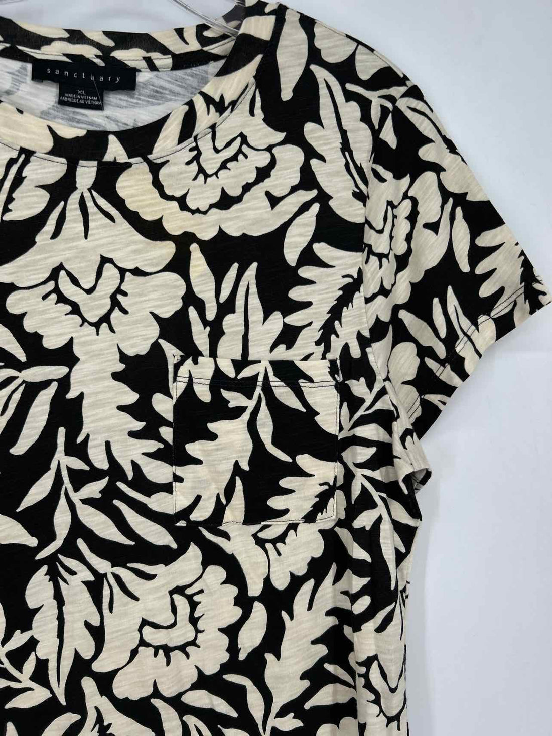 Sanctuary Size XL Cream & Black Short Sleeve