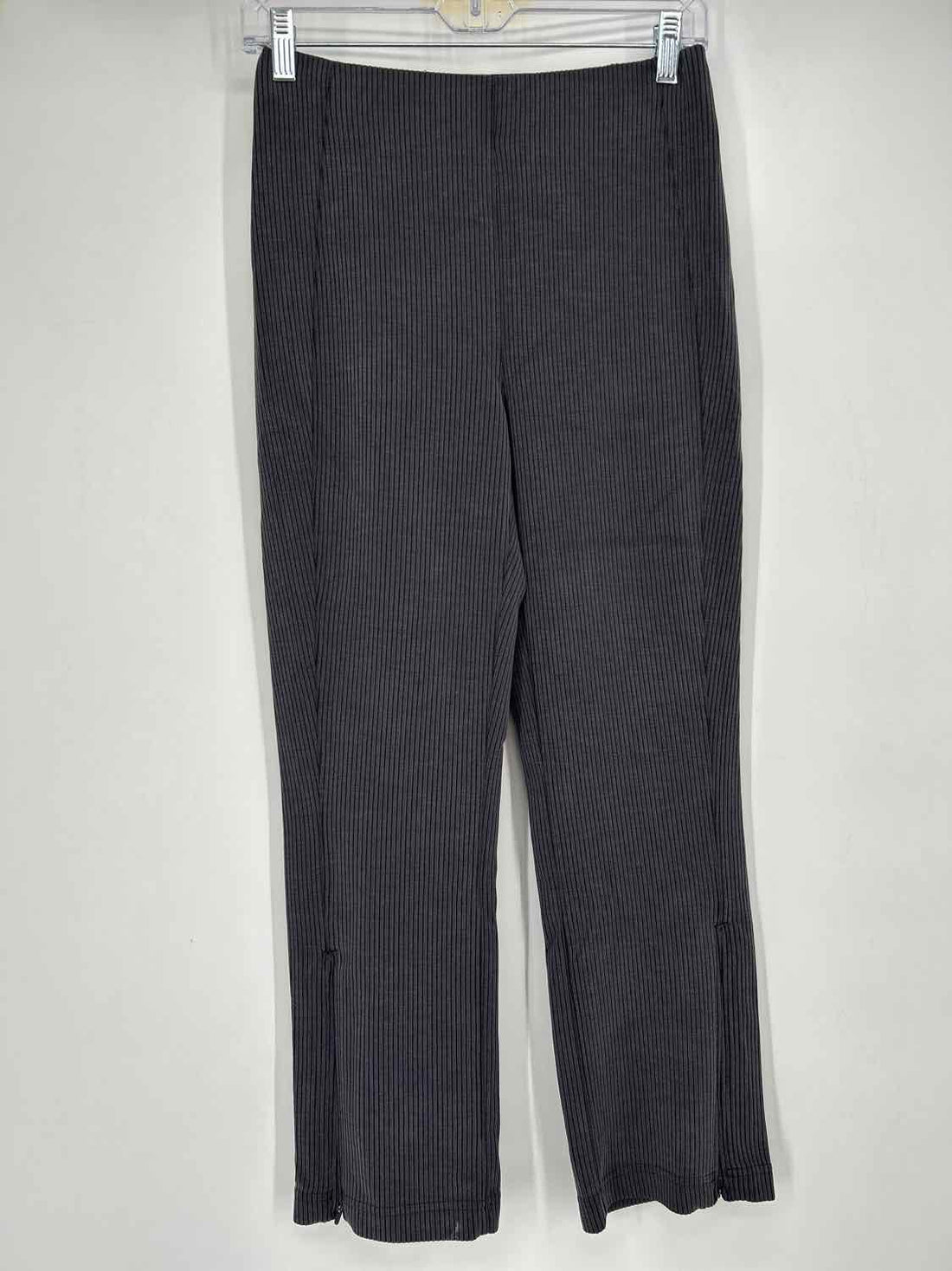 Lululemon Size 6 Gray Stripe Active Pants
