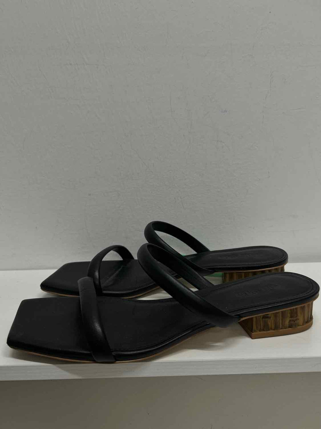 Cult Gaia Women Size 38 (7.5-8) Black Sandals
