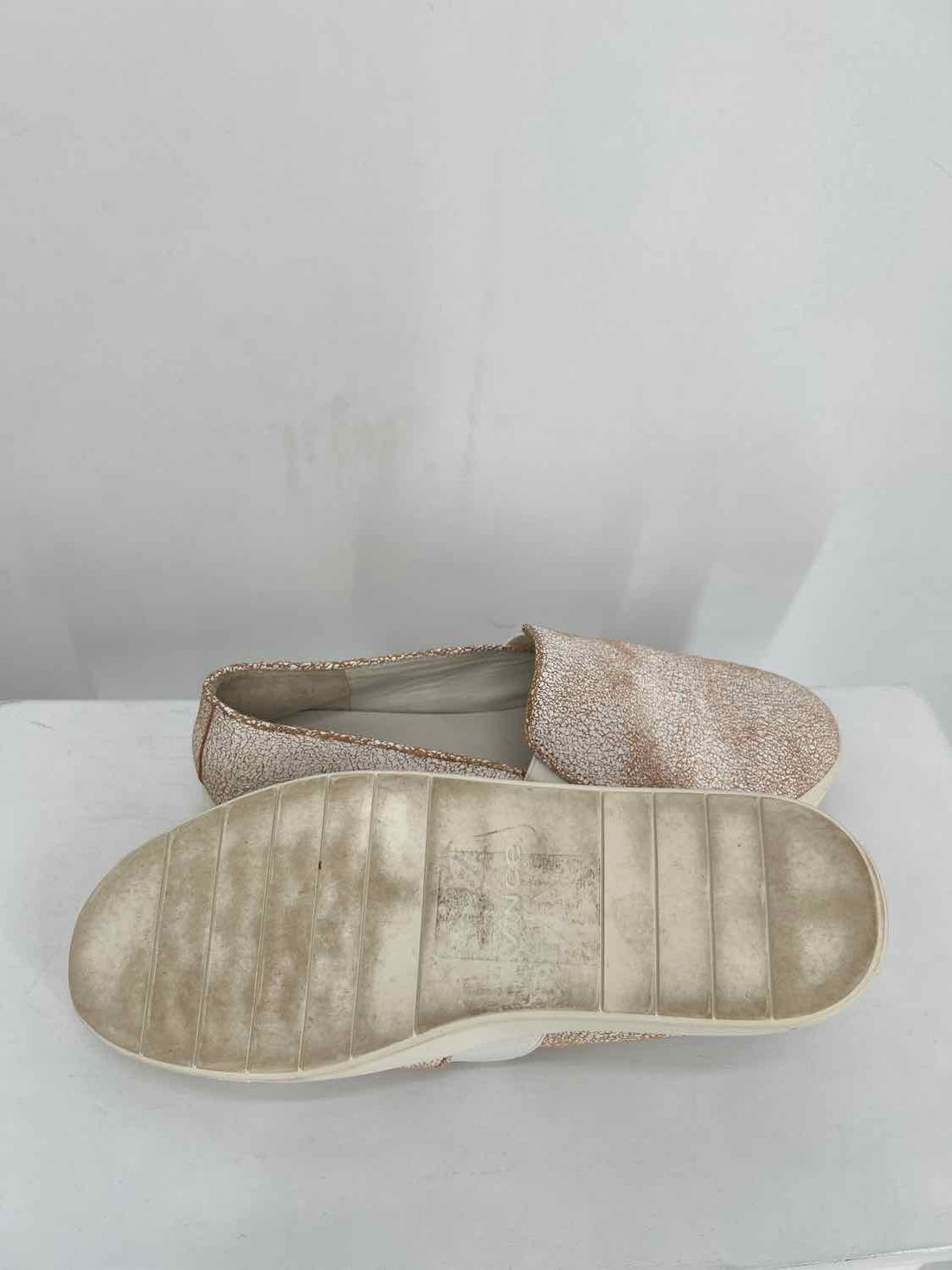 Vince Women Size 7 White Crackle Slip On Sneakers