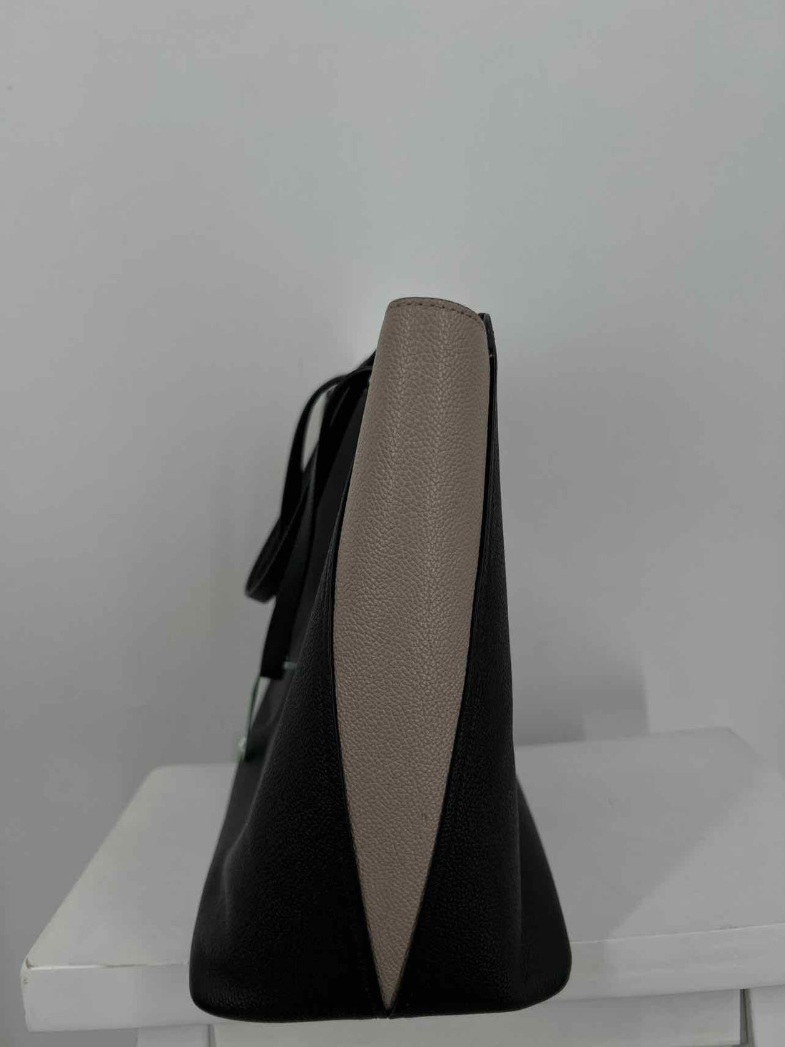 Kate Spade Black & Beige Pebbled Leather Shoulder