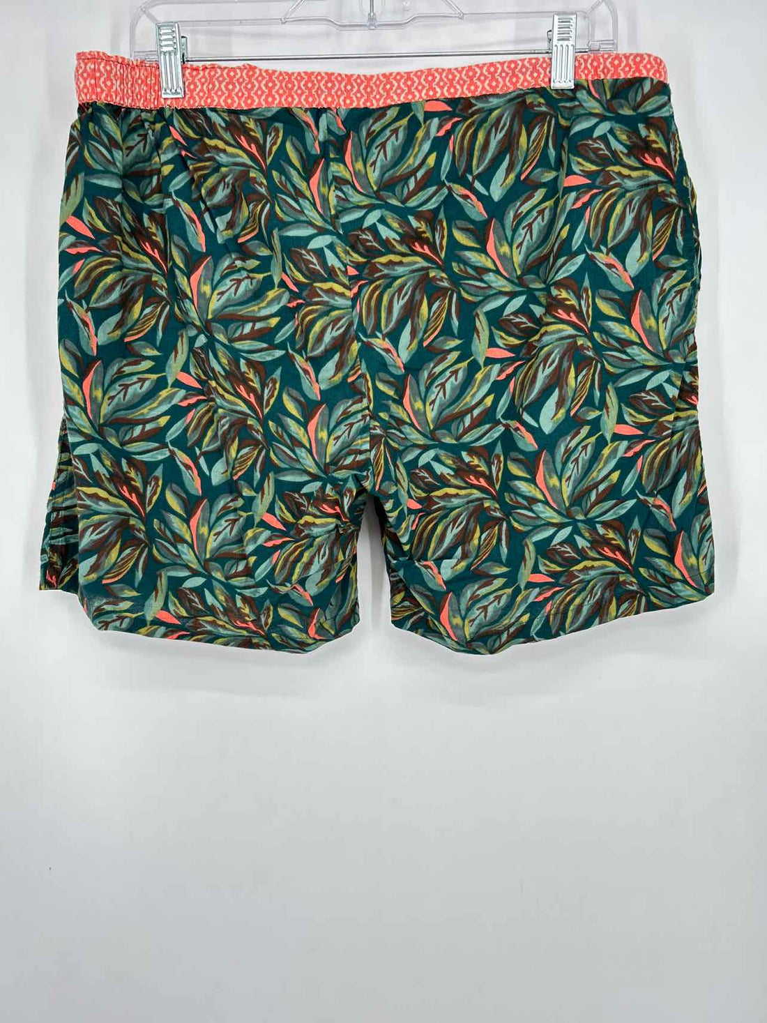 Sundance Size M Green Print Shorts