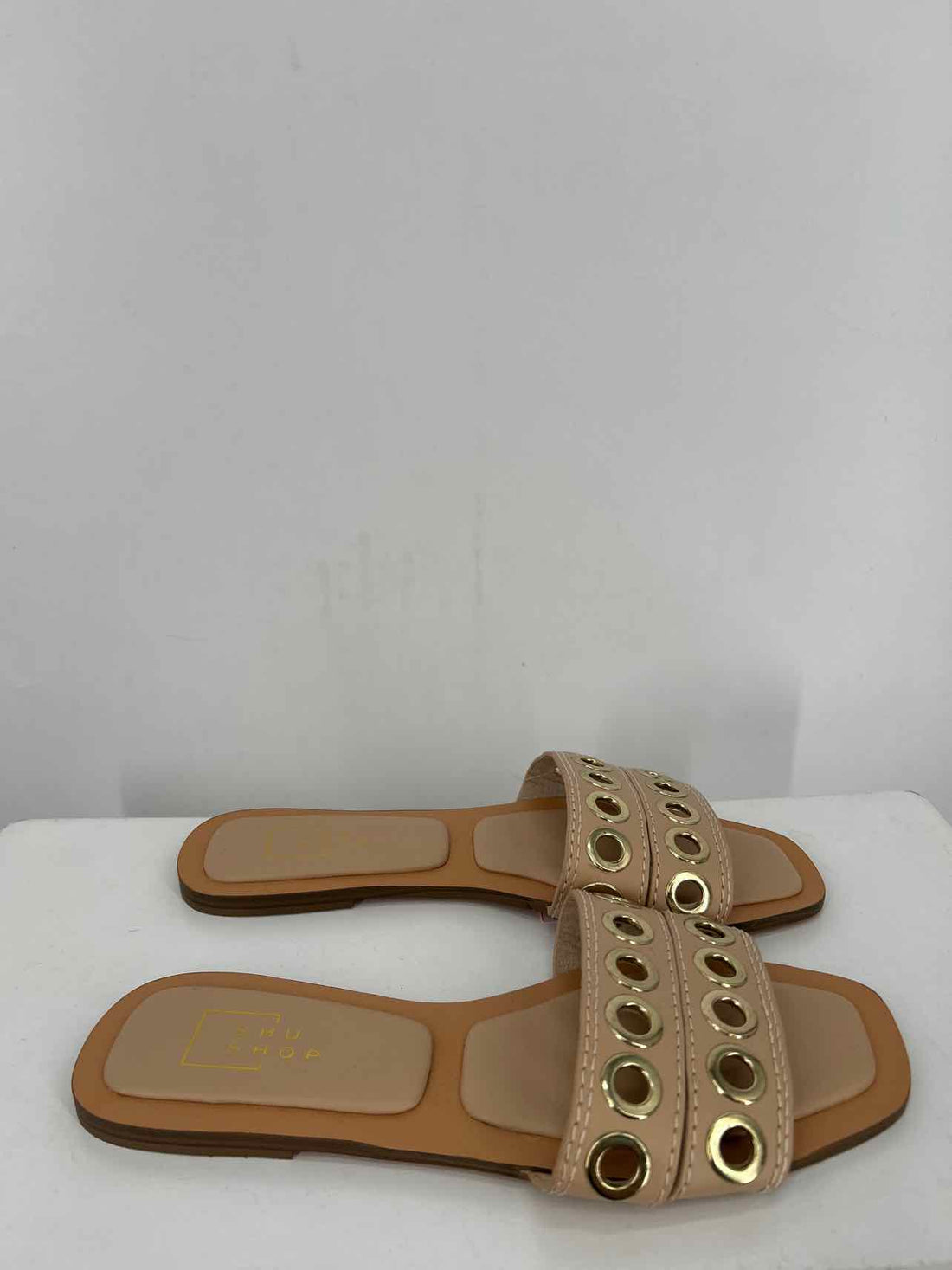 Shu Shop Women Size 10 Beige New Slides