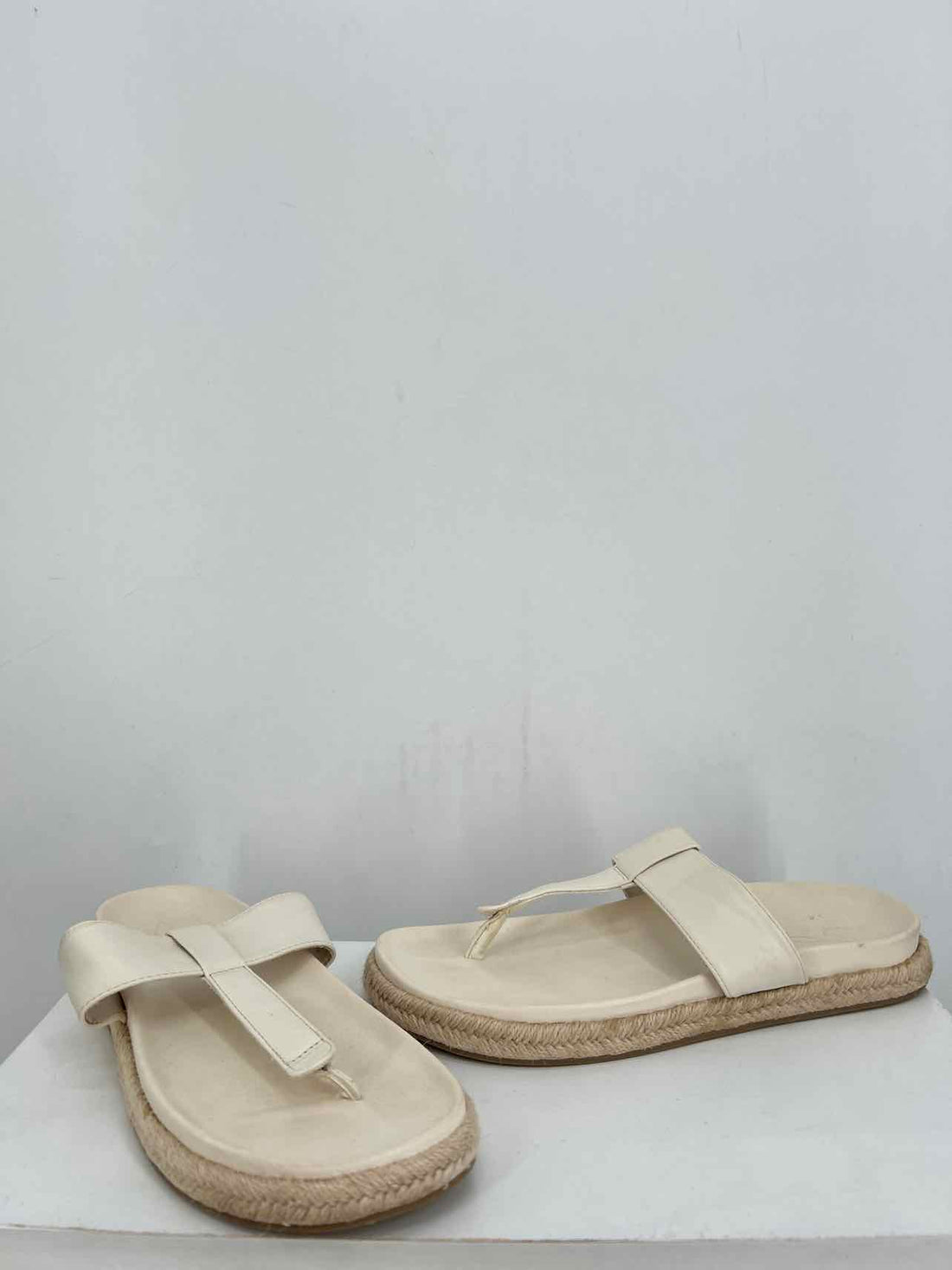 Joie Women Size 10 Ivory Espadrilles Sandals