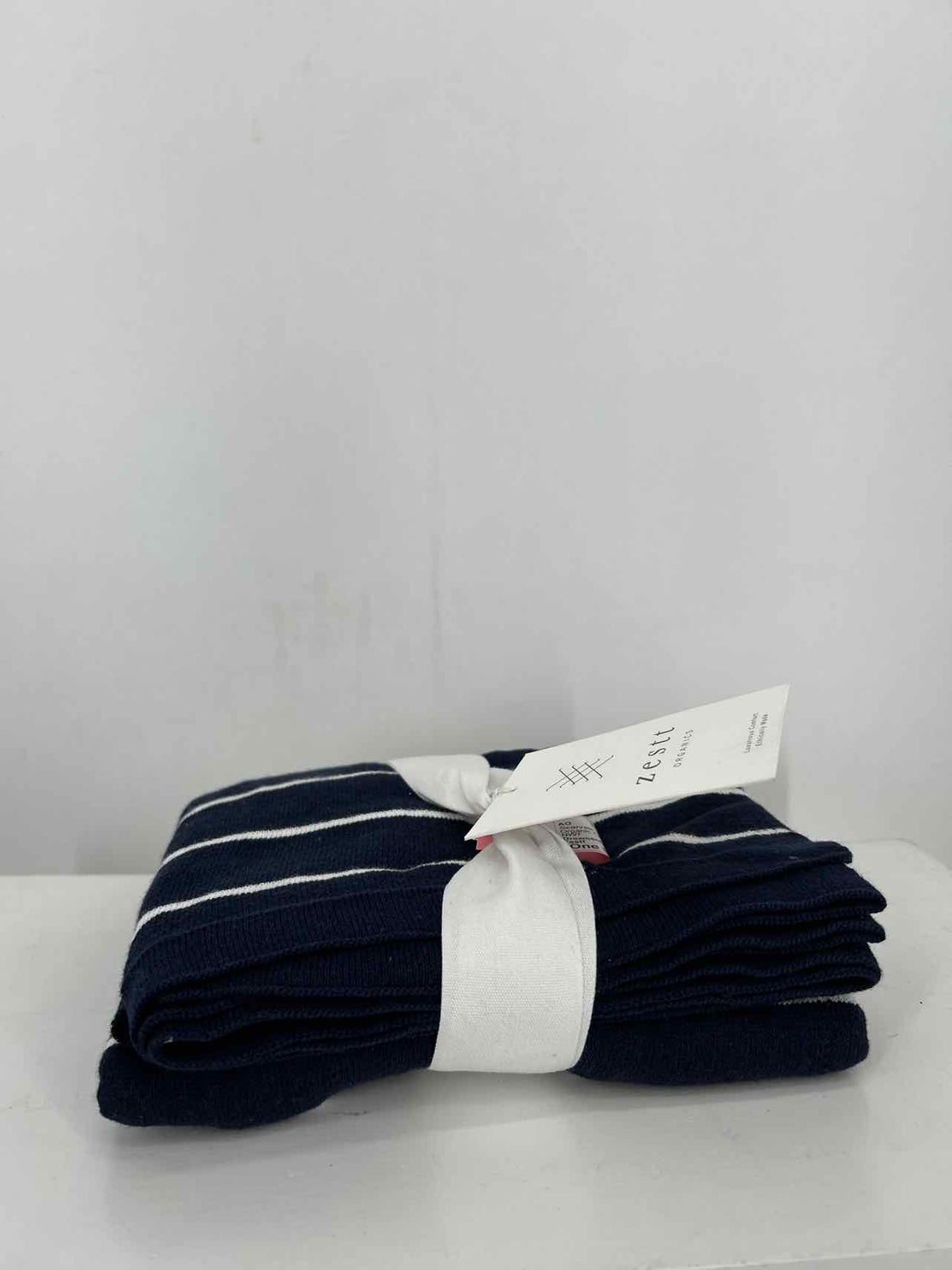Zestt Size One Size Organic Cotton Navy & White Striped NWT Scarves