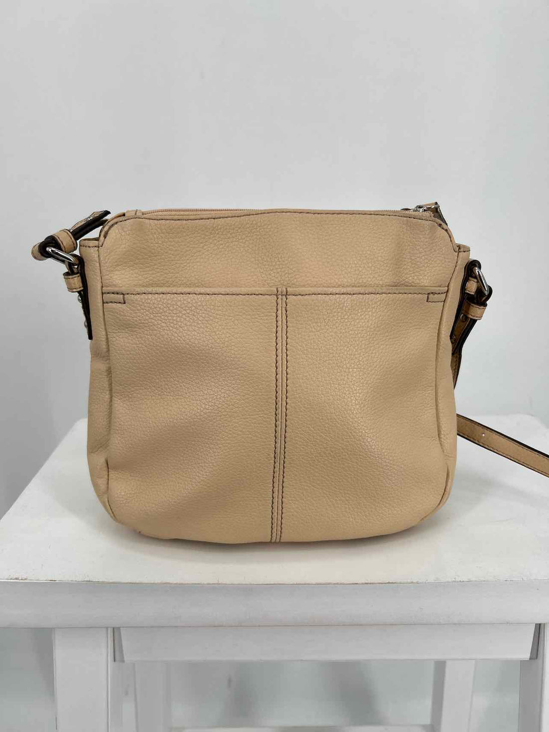 Tignanello Cream Leather Pre Owned Crossbody