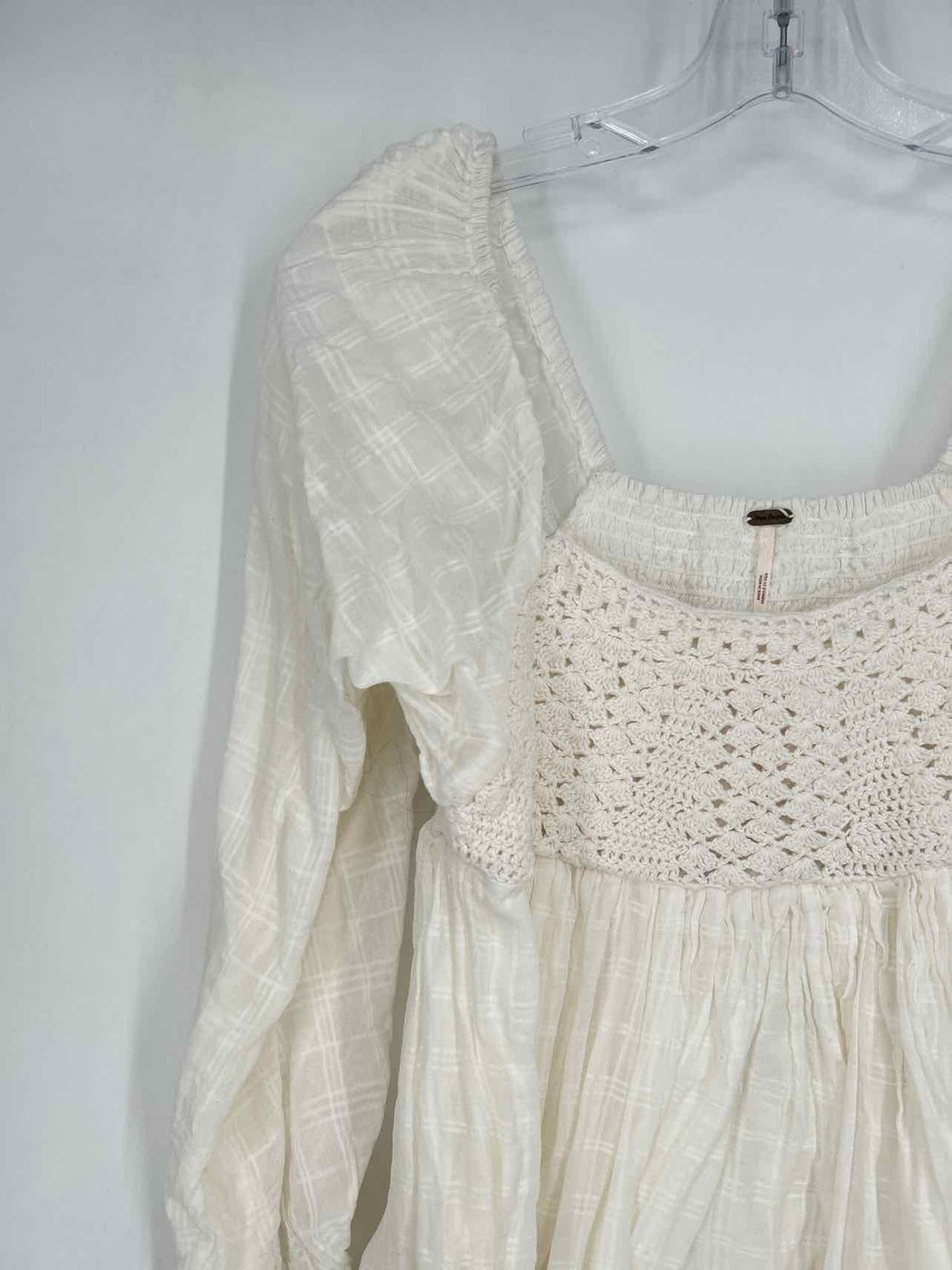 Free People Size XS White Long Sleeve