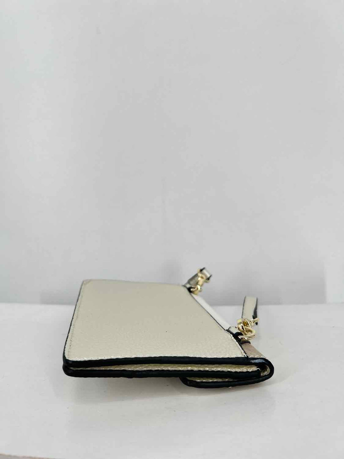 Jules Kae White & Beige Crossbody