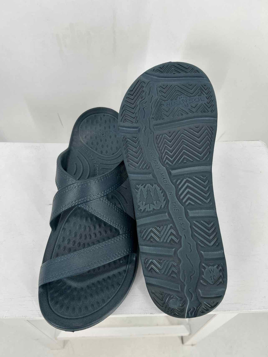 Nuu Sol Women Size 10 Navy Sandals