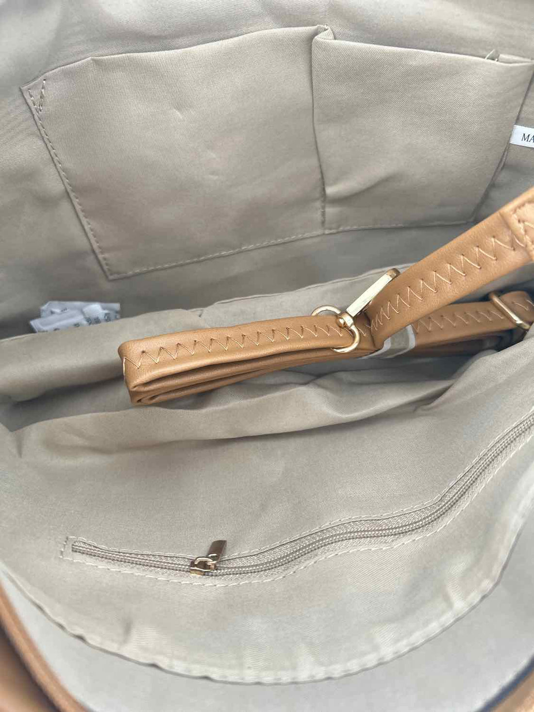 AR New York Tan NWT Tote