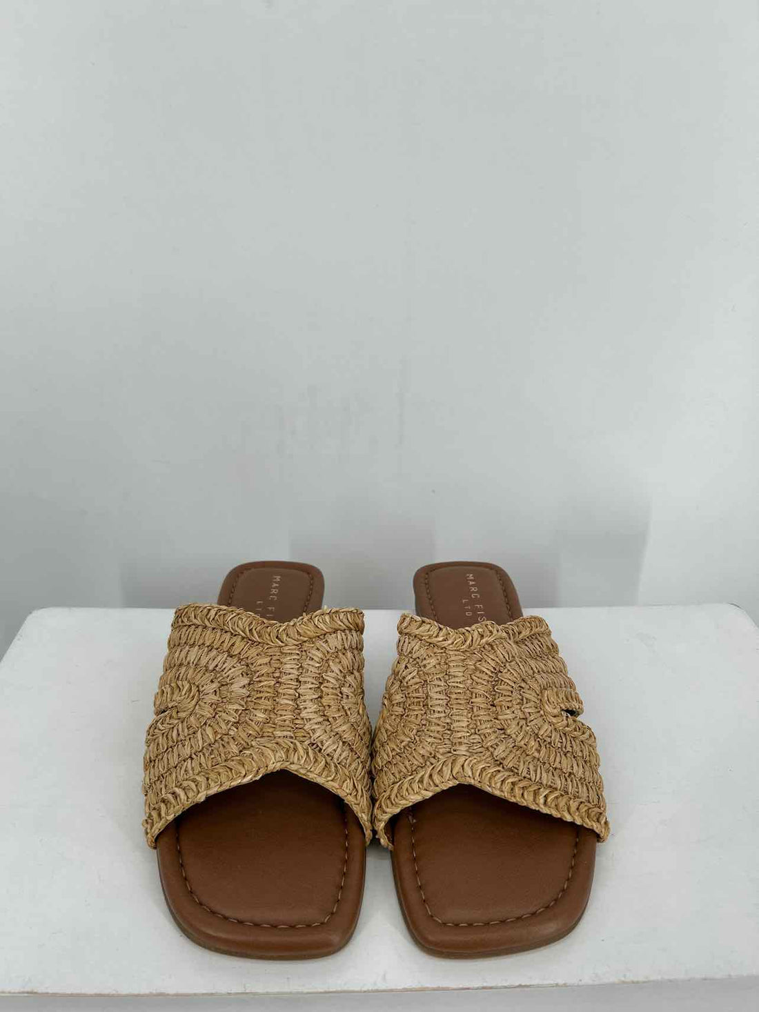 Marc Fisher Women Size 7.5 Natural Straw Sandals